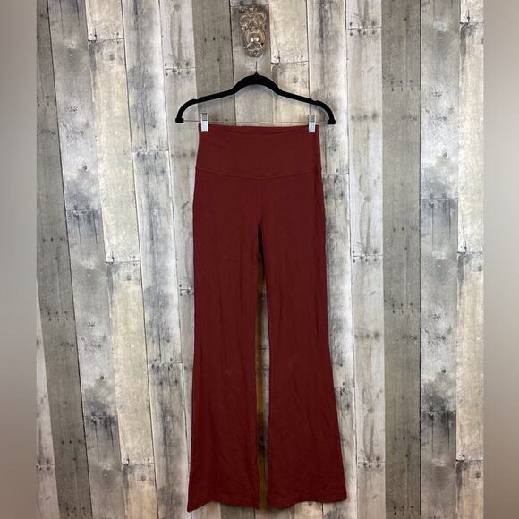 Lululemon Groove Super-High-Rise Flared Pant Nulu in Cayenne Size 6. - Picture 2 of 13